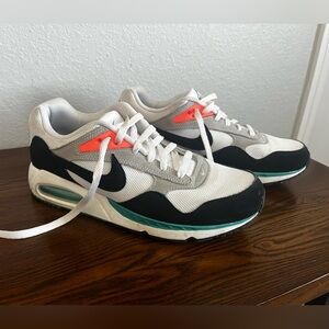 Nike Air Max Correlate. - Size 10